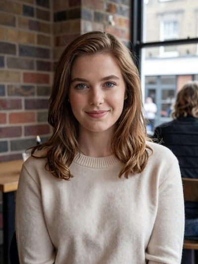 Charlotte, 29, British woman in a London cafe - European women dating profile